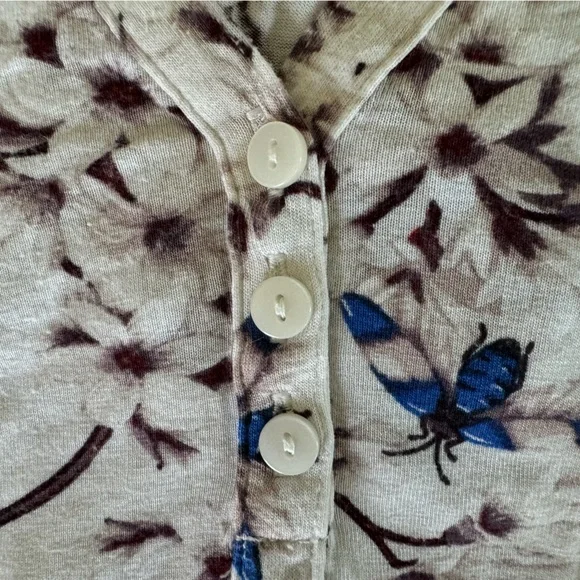 Bundle of 2 H&M Flutter Sleeve Tees - Picture 5 of 9